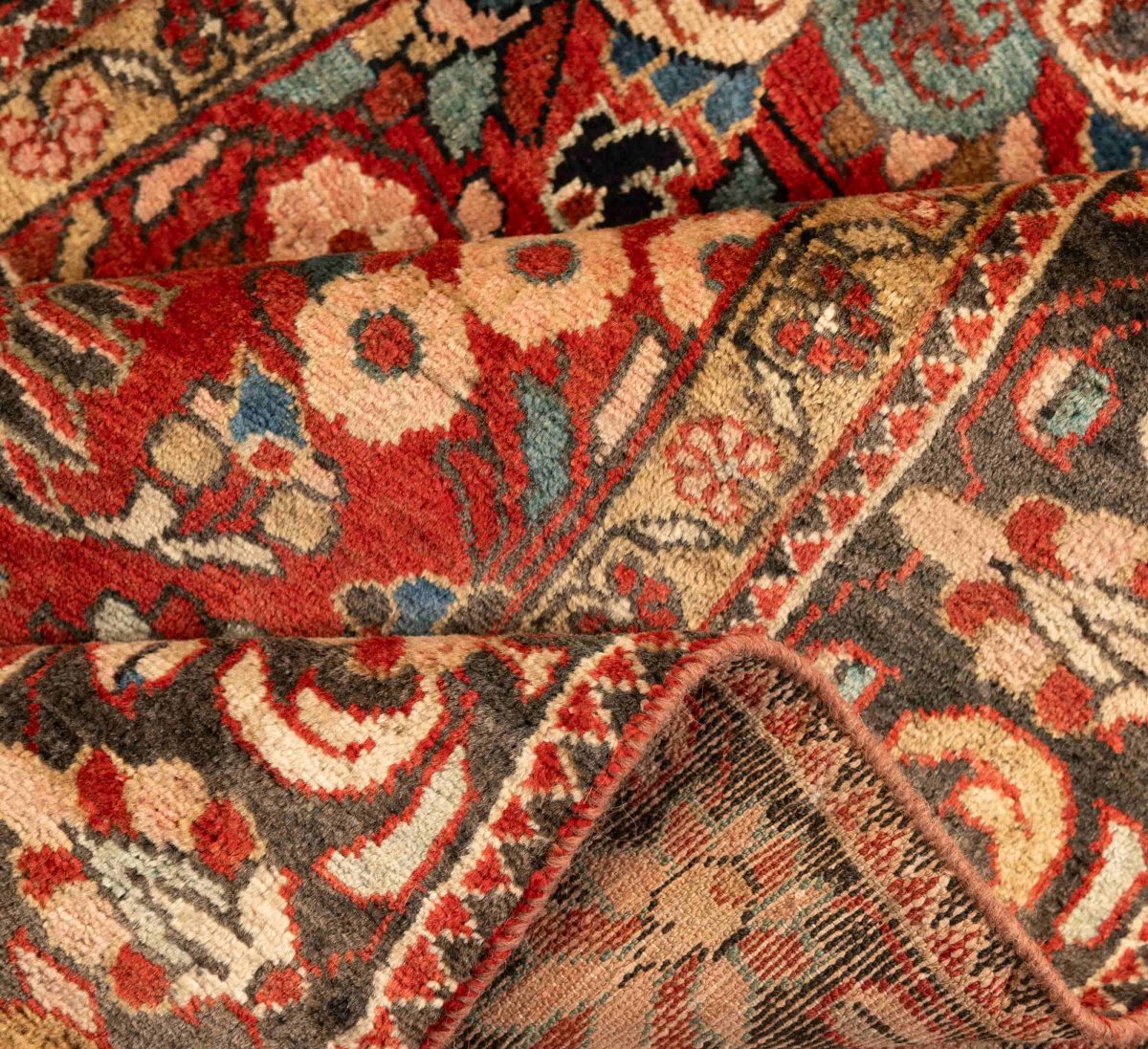 Hand Knotted Bakhtiar Rug – Geometric Pattern – 208 × 155 cm – Multicolor - Image 4