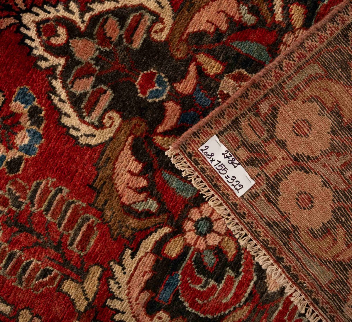 Hand Knotted Bakhtiar Rug – Geometric Pattern – 208 × 155 cm – Multicolor - Image 2