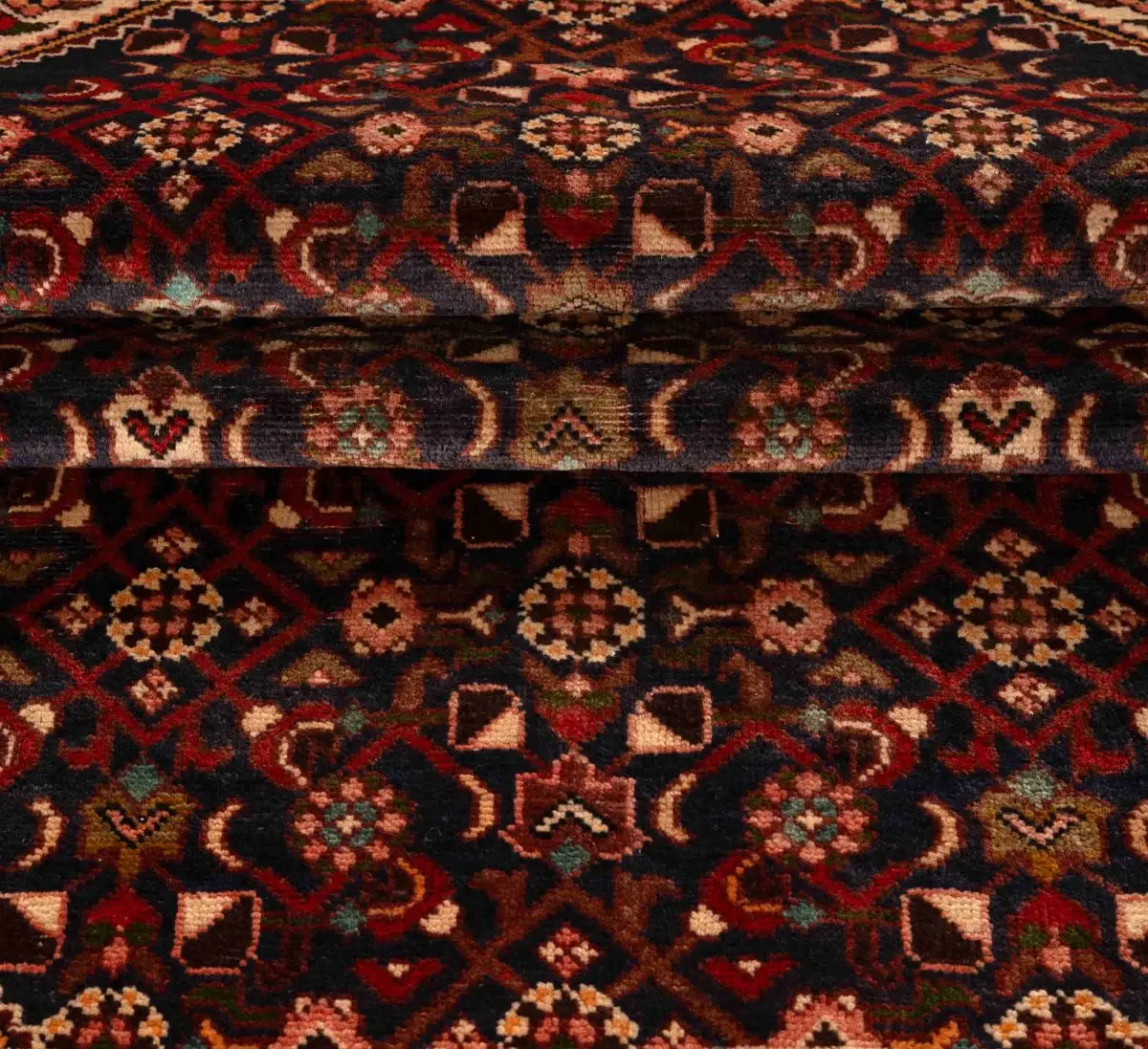 Hand Knotted Hossein Abad Rug – Geometric Pattern – 313 × 156 cm – Red - Image 4