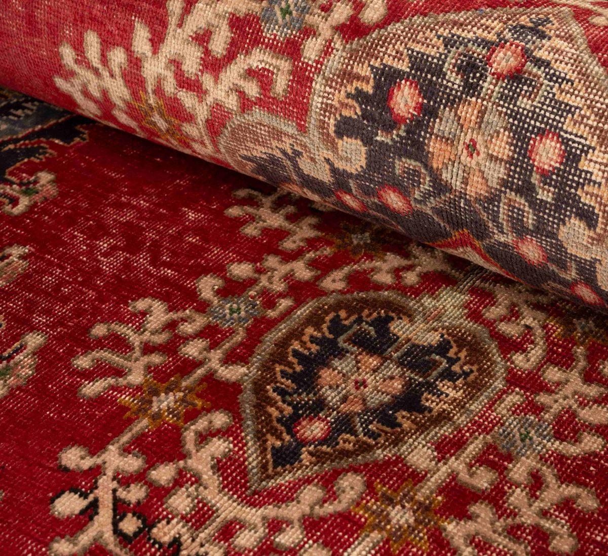Hand Knotted Tabriz Rug – Medallion Pattern – 247 × 146 cm – Multicolor - Image 2
