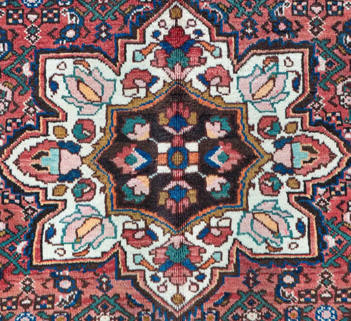 Hand Knotted Hossein Abad Rug - 303 × 210 cm - Image 2