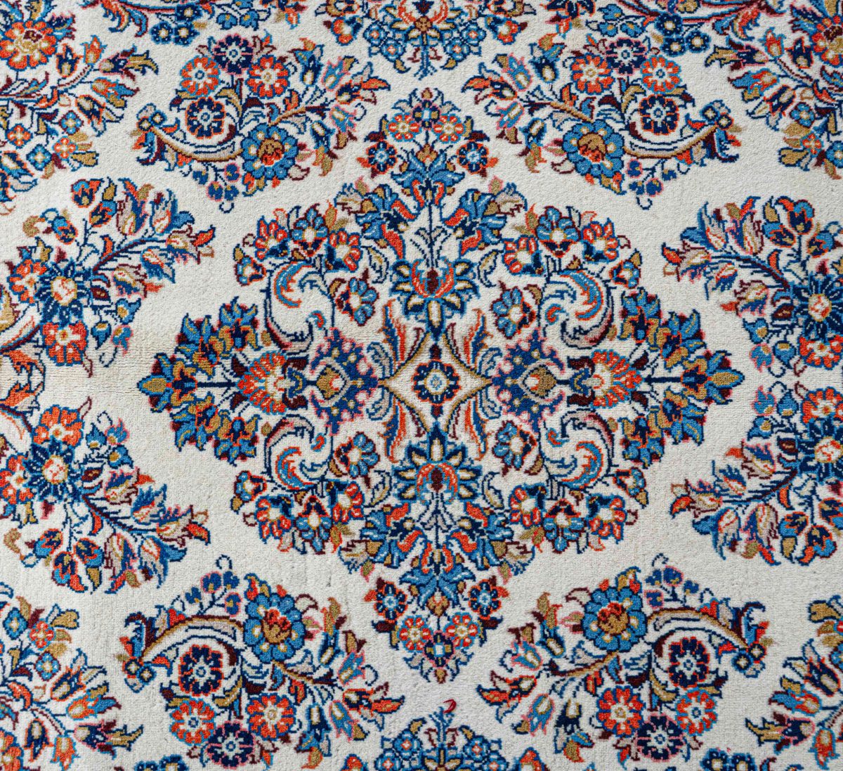 Hand Knotted Kashan Rug - 327 × 303 cm - Image 4