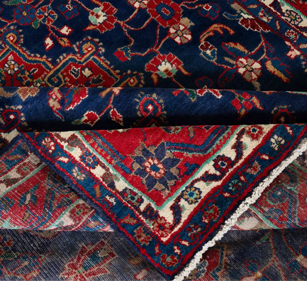 Hand Knotted Hamadan Rug - 324 × 216 cm - Image 2