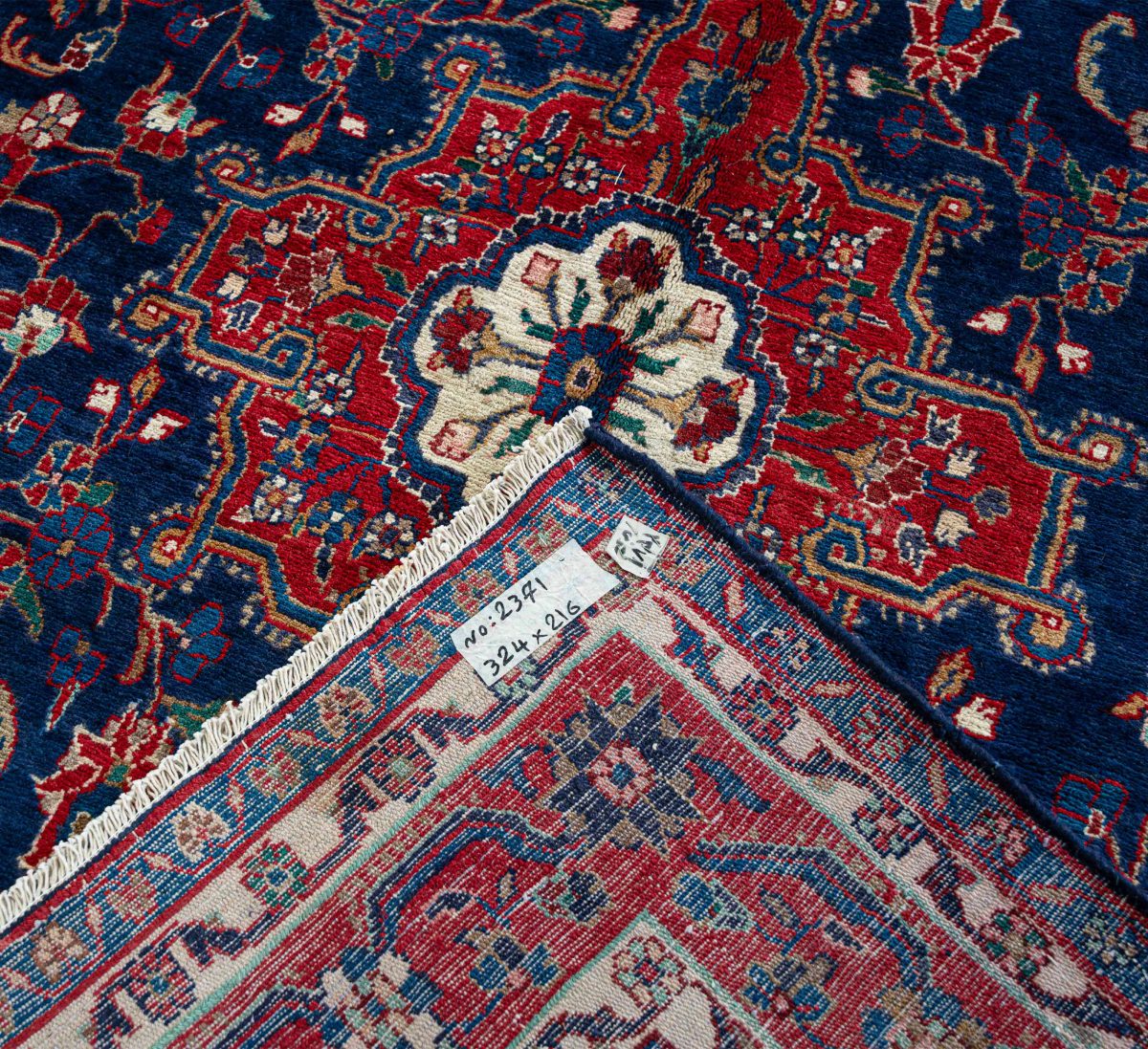 Hand Knotted Hamadan Rug - 324 × 216 cm - Image 7