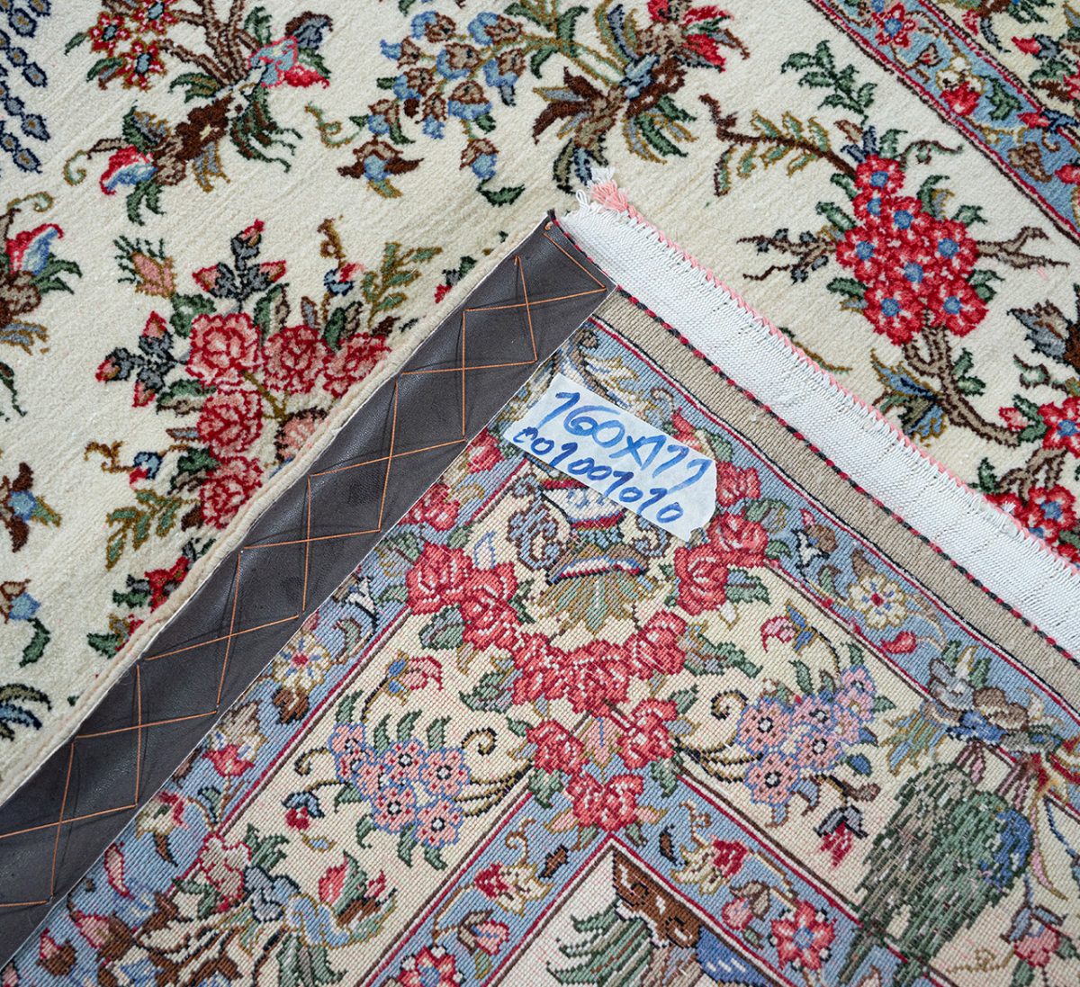 Hand Knotted Qom Rug - 160 × 111 cm - Image 5